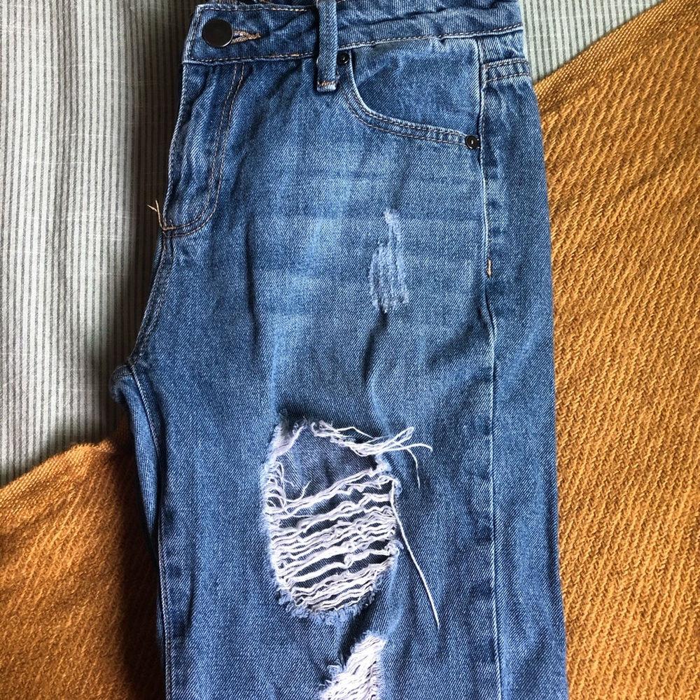 Distressed Denim Boyfriend Jeans